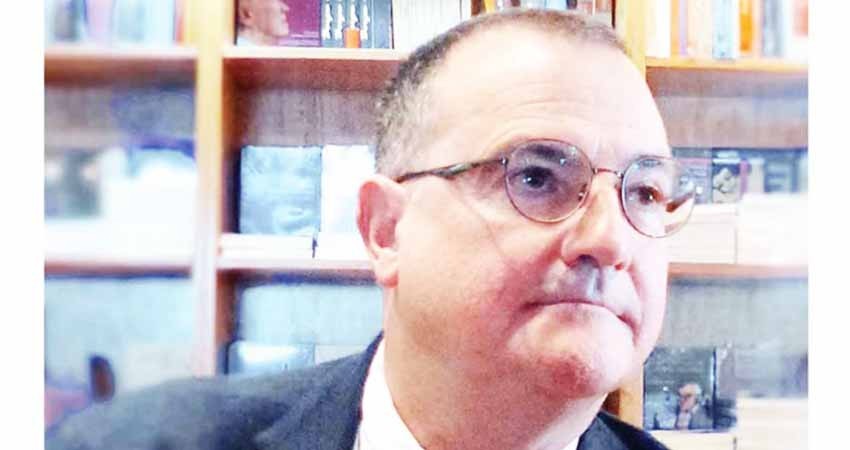 Ayotzinapa provoca compasión efusiva; presentarán hoy un nuevo libro