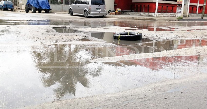 Persisten derrames de agua potable y alcantarillado en Cabo San Lucas