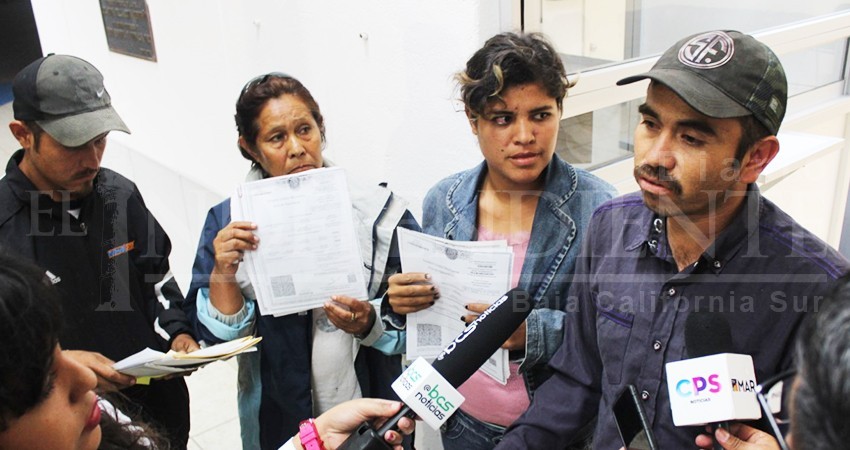 En Mazatlán confunden a paceños con tratantes; les arrebataron a 7 niños