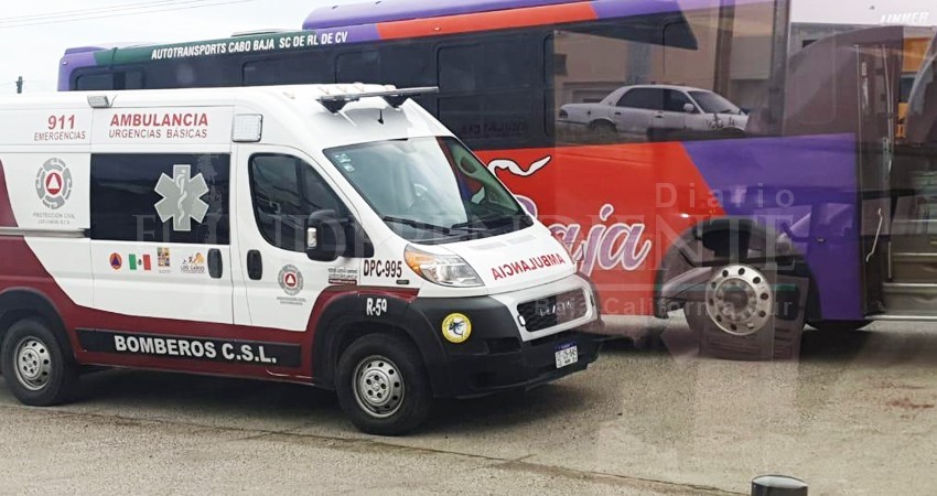Por no acompletar la ruta, un usuario golpeó al chofer de una camión de  "Cabo Baja" en CSL