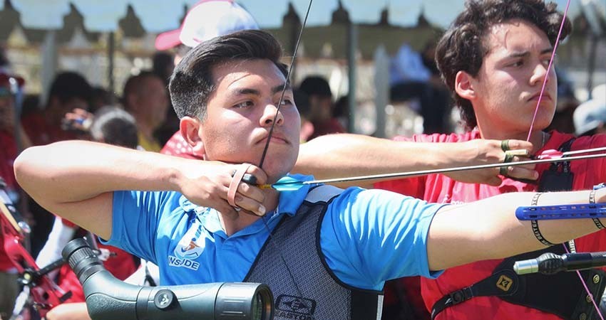 Entran en acción boxeadores y arqueros