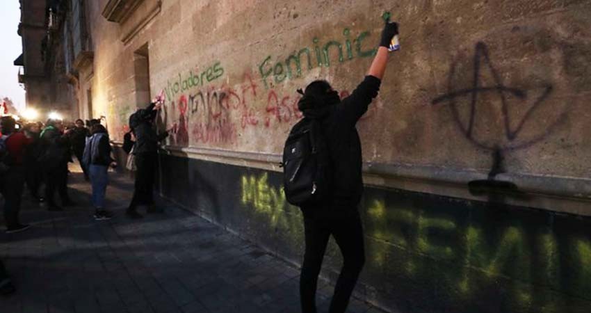 no me estoy escondiendo en materia de feminicidio: AMLO