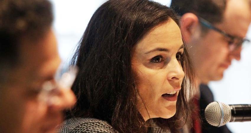 Licitaciones de medicamentos deben ser internacionales: Cofece