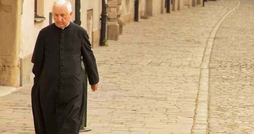 La pedofilia no mata a nadie, pero el aborto sí: sacerdote