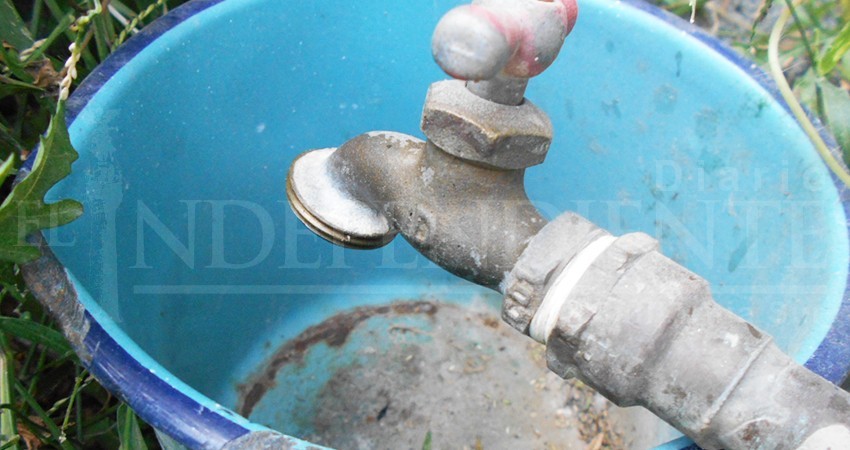 Desabasto de agua potable anticipa un verano crítico para familias cabeñas 