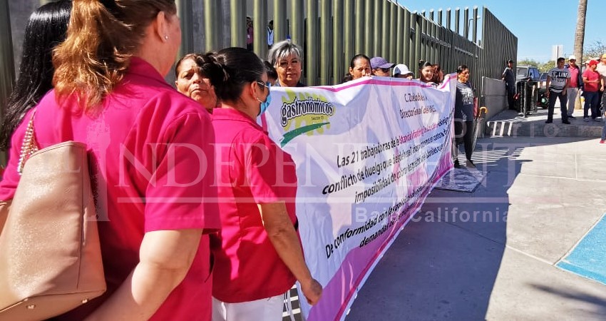 Piden trabajadoras de guardería del IMSS pago de prestaciones tras conflicto de huelga desde hace 7 años