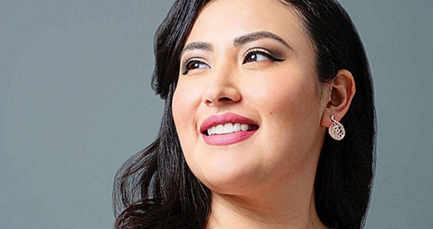 Triunfa en Nueva York la soprano mexicana Denis Vélez Luna