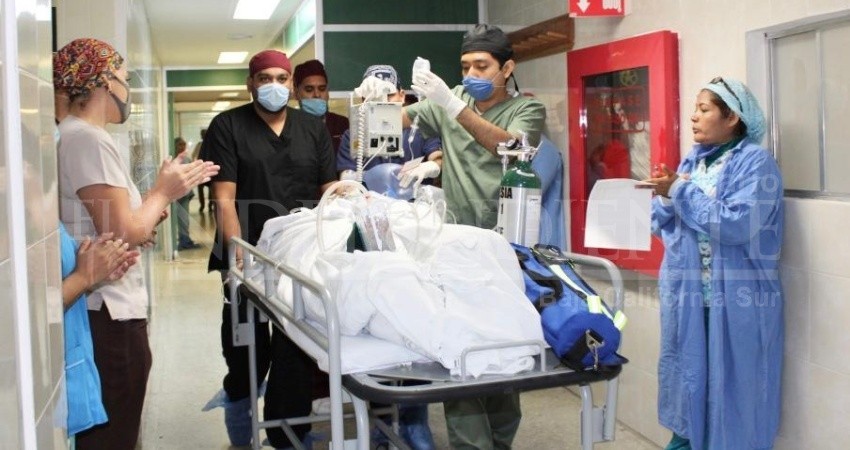 Entre aplausos dan último adiós a joven Sudcaliforniana que donó sus órganos para salvar vidas