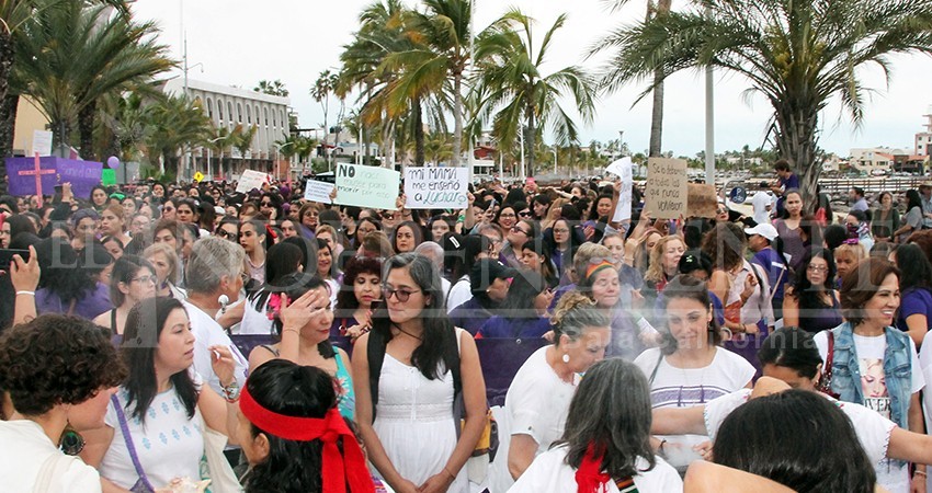 La crónica: "Marea morada" contra la violencia machista en BCS 
