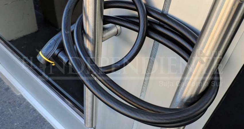 Bien cerrada amaneció la sala de sesiones del Congreso BCS