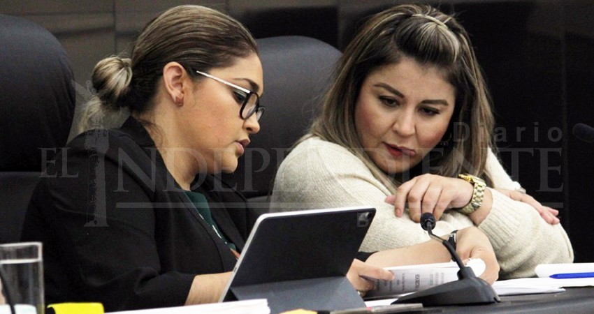 Diputadas locales ventilan en Facebook pleitos, regaños y enojo