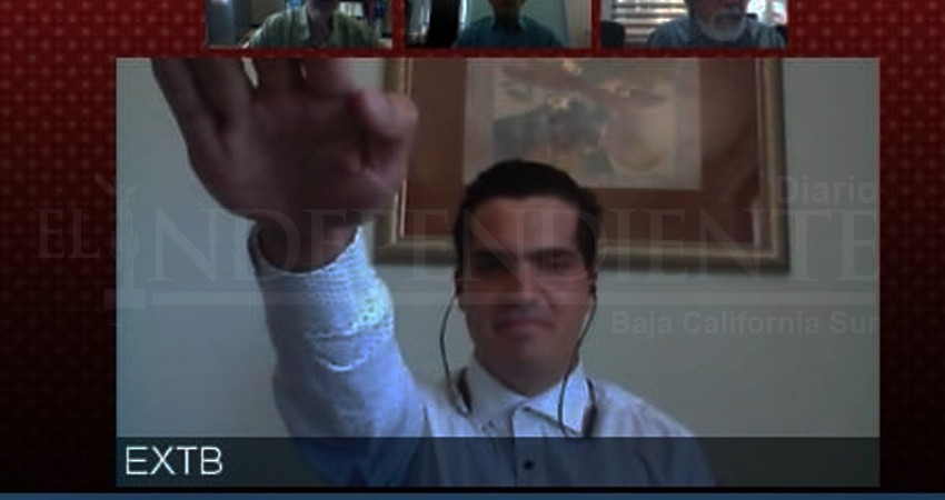 COVID-19: Erick del CIBNOR aprobó su examen profesional con videollamada