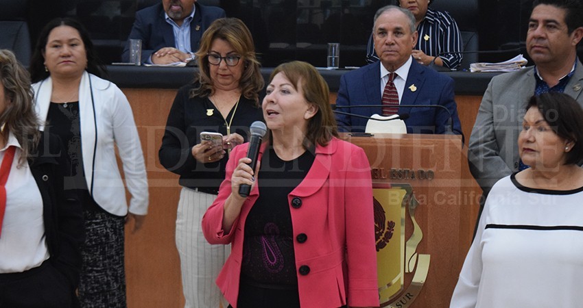 Diputados destituidos no tienen fuero, sino hasta el 1 de julio: Maciel Ortíz