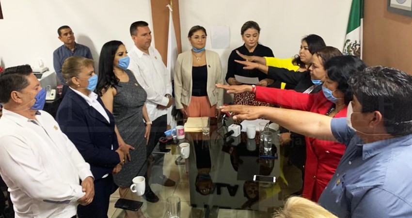 Diputados suplentes nombrados ayer, reciben pago de 25 mil pesos por 3 días de labores