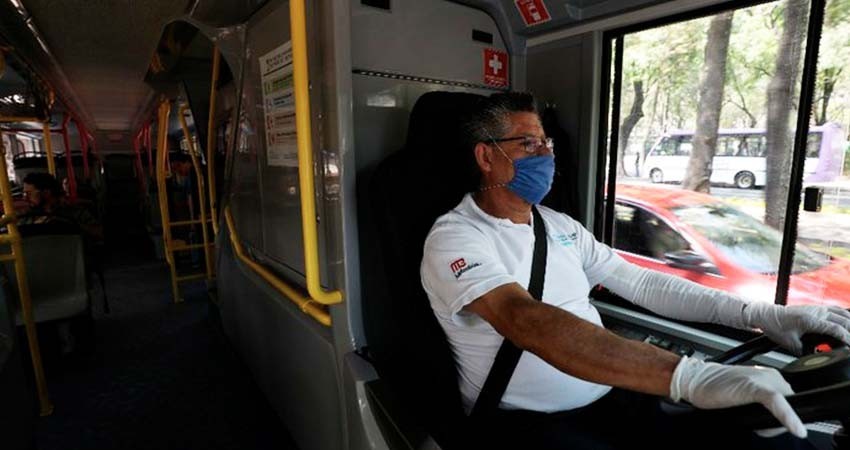 Llama especialista a priorizar uso de cubrebocas entre la población