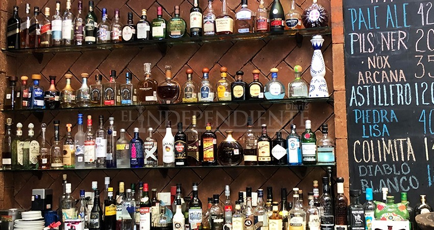 No hay prohibición en venta de alcohol, solo restricción en ventas