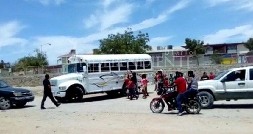 Peligran ciudadanos por alcanzar una despensa en invasión C.U.L.O de Chulavista CSL