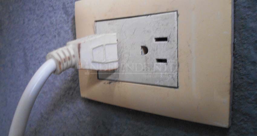 En medio de cuarentena, reportan apagones en colonias de SJC 