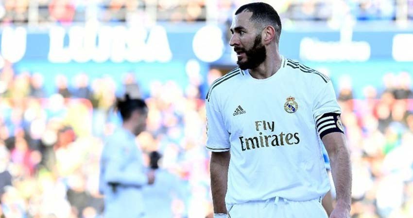 Benzema no cierra la puerta a regresar al Lyon