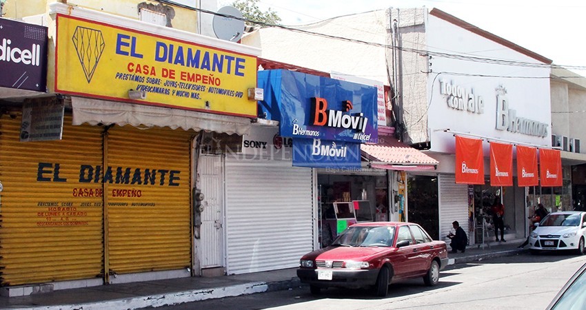 Obligatorio cierre comercios no esenciales de La Paz; limitarán el reparto de comida