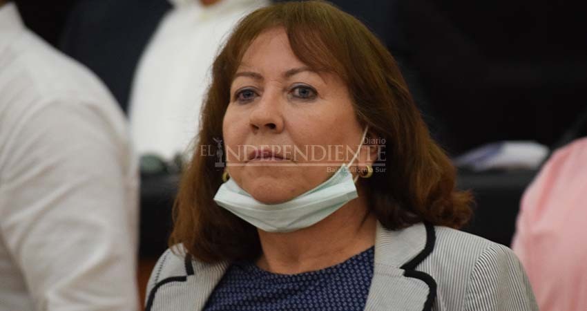 Insisten que gobernador recorte gastos no esenciales para COVID-19