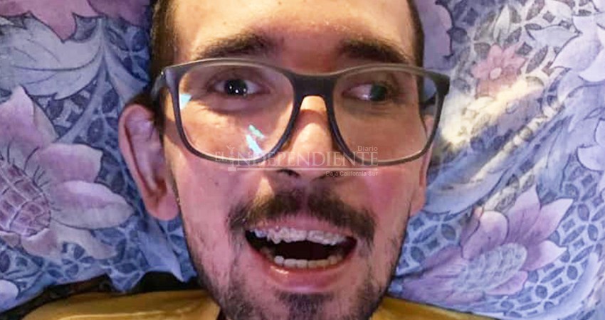 Juan necesita ayuda, padece de esclerosis múltiple y paraplejia