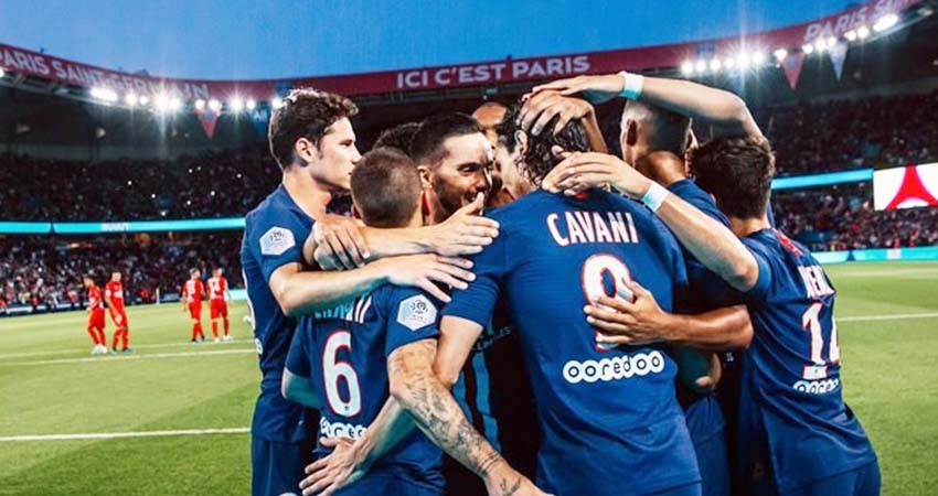 PSG dedica su título al "personal médico y otros héroes"