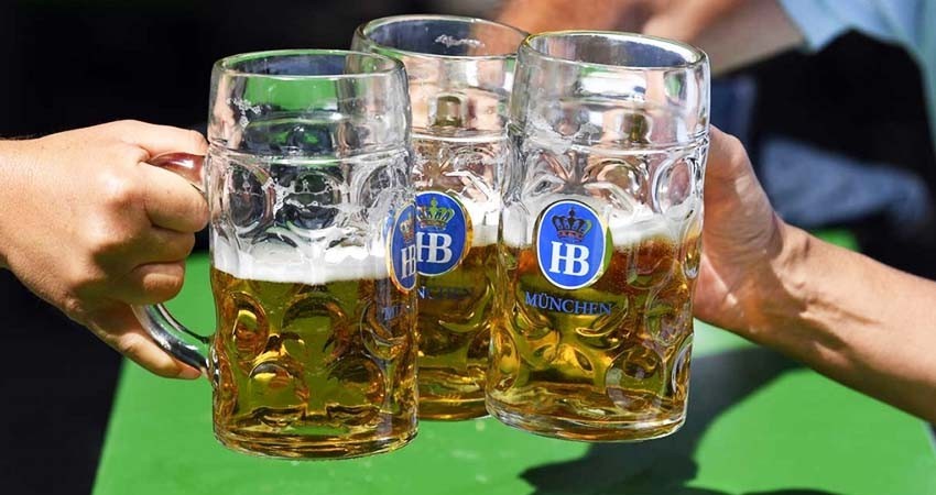 Reabren cervecerías... en Alemania, ¡salud!