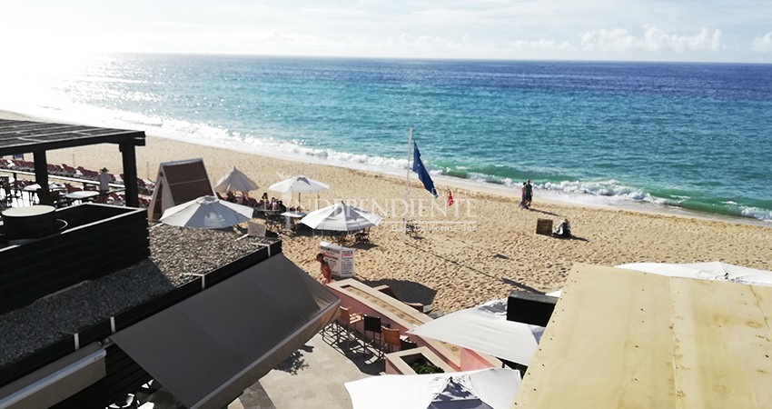 Analizan empresarios de El Médano herramientas y tecnologías aplicables en playas para la reactivación turística