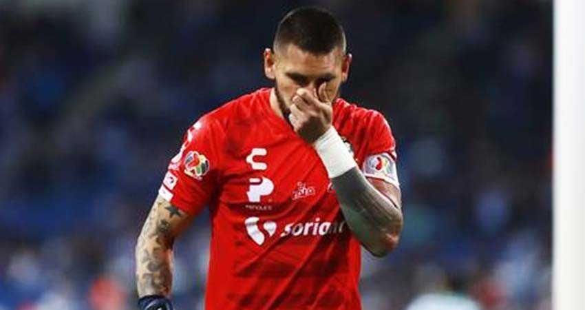 Jonathan Orozco acepta es uno de los positivos por Covid-19 en Santos