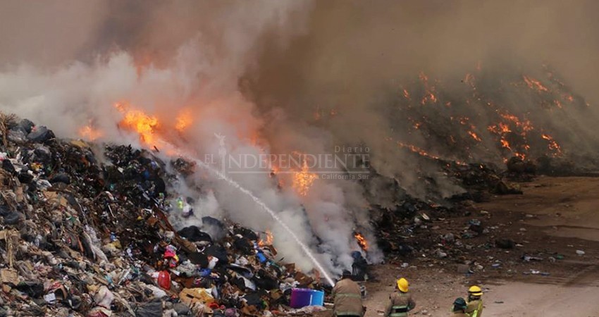 No cesan los incendios en el relleno sanitario de La Paz