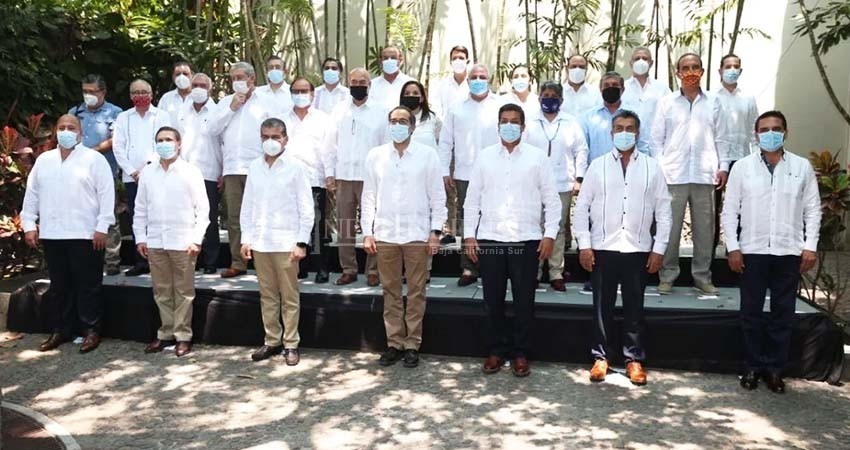 Gobernadores de oposición rechazan nueva normalidad; excepto Carlos Mendoza