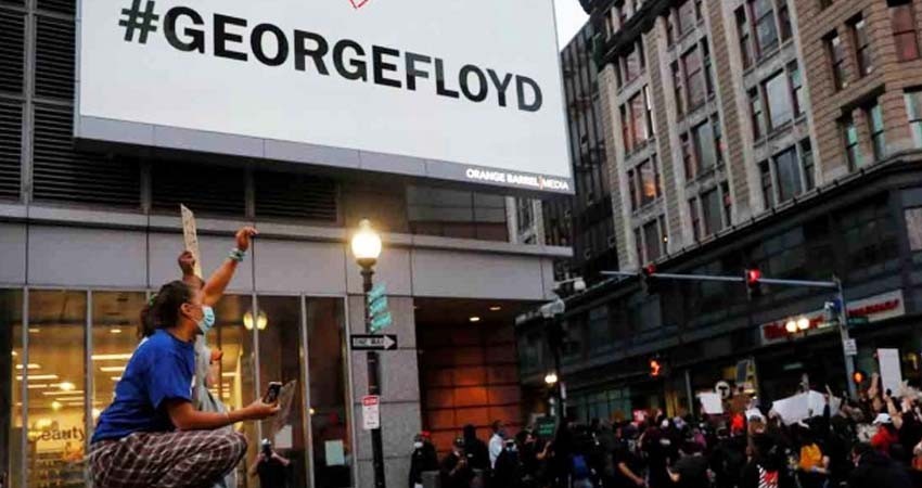 Redes sociales se oscurecen por Black Out Tuesday