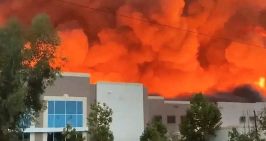 Se incendia un almacén de Amazon; dramáticas imágenes