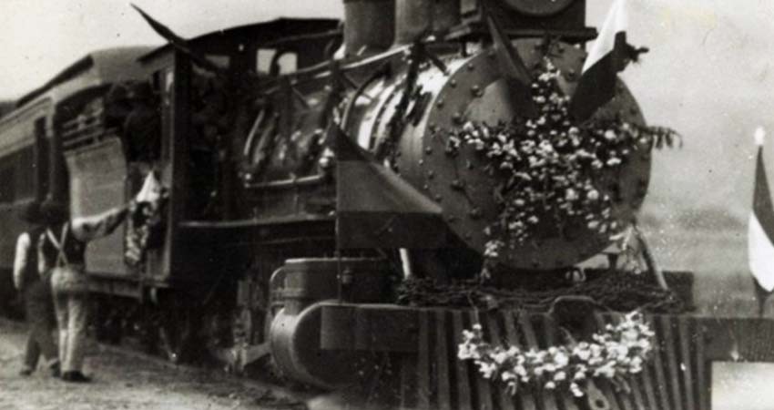 Escritores y máquinas de vapor en la web del Museo del Ferrocarril de SLP