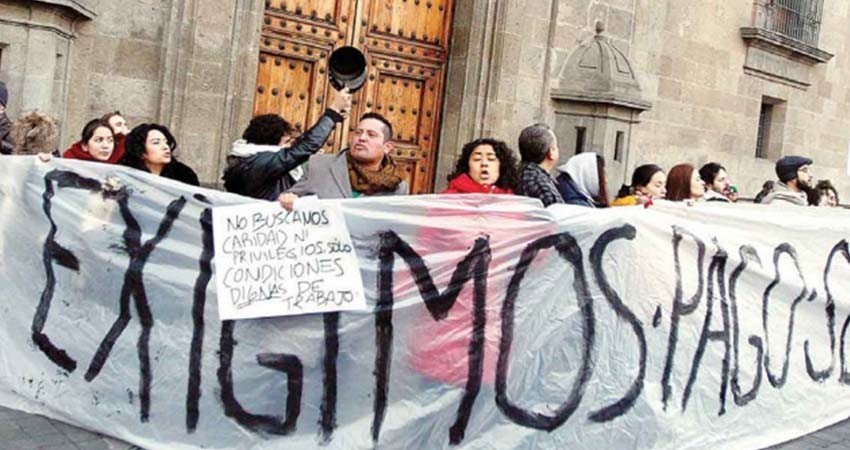 Colectivos de artistas exigen respuesta a los cien mil apoyos