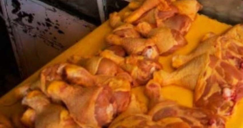 China suspende importaciones de carne aviar por covid-19