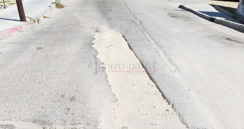 Arreglaron fuga de agua en el centro de SJC, pero no los daños que causaron en las calles, denuncian vecinos