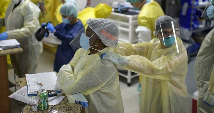 'Es como una inundación'; hospitales de Houston al borde del colapso