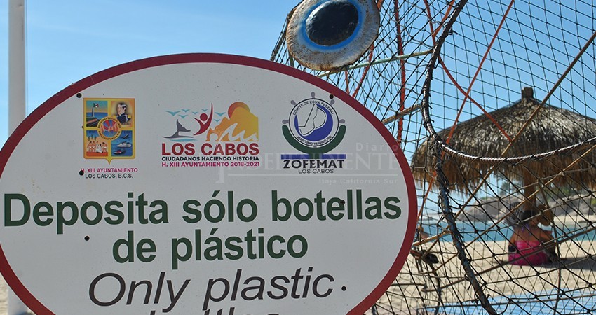 Mediante recorridos en playas hacen llamados de atención a visitantes para evitar que dejen basura