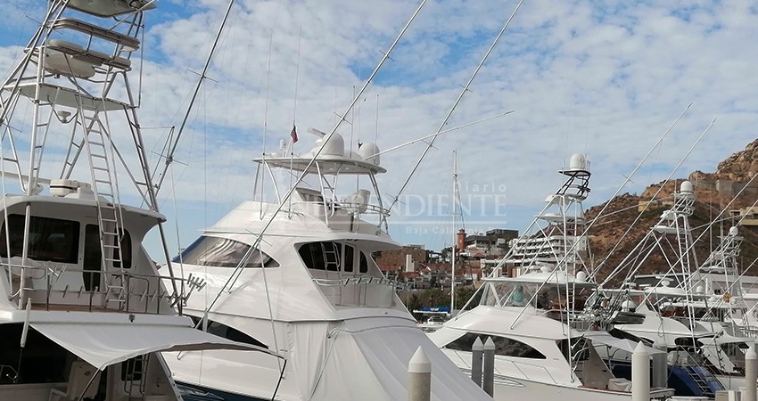 Autoridades analizan autorizar turismo náutico en Los Cabos