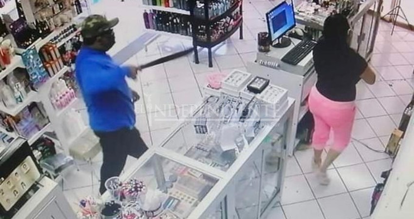 Con machete en mano asaltó un negocio en La Paz