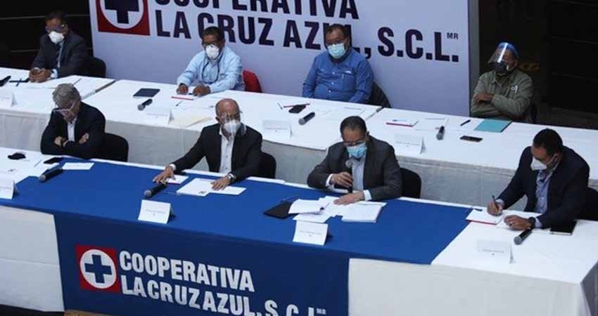 ‘Billy’ Álvarez renuncia a la dirección general de Cruz Azul