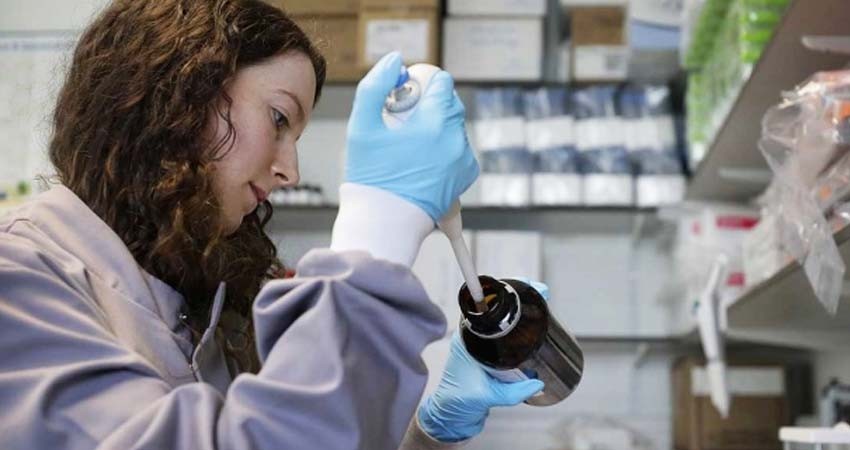 Invierte EU mil mdd en vacuna de Johnson & Johnson