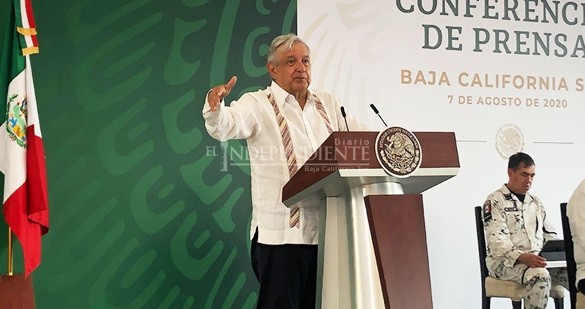 Con respuestas vagas y datos no solicitados atiende AMLO la “mañanera” en Los Cabos