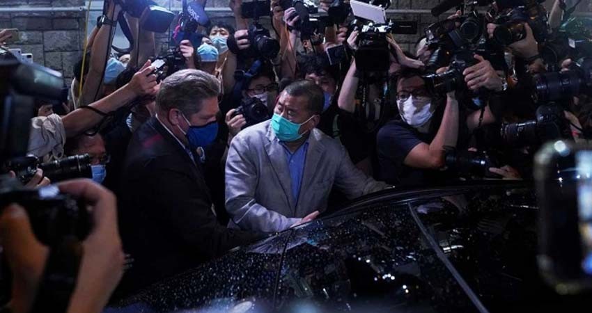 Liberan bajo fianza a magnate hongkonés Jimmy Lai