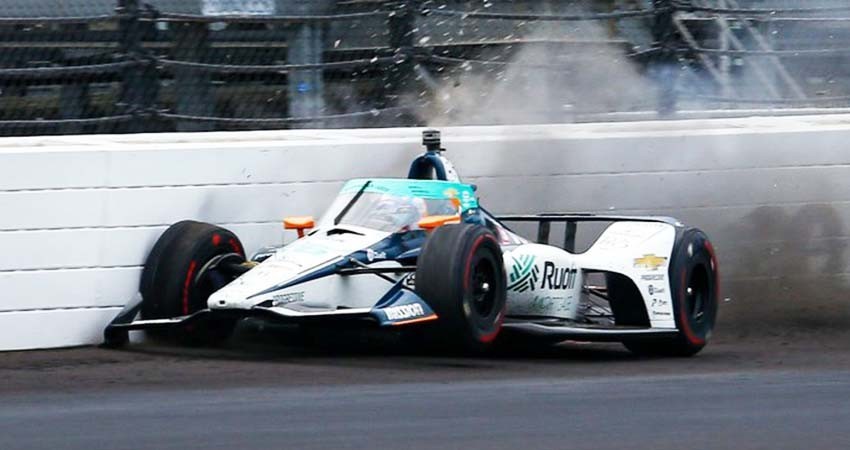 Fernando Alonso sale ileso de accidente en prácticas en Indianápolis