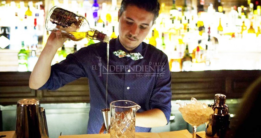 Disfrazados de restaurantes, los bares siguen operando: SSA BCS