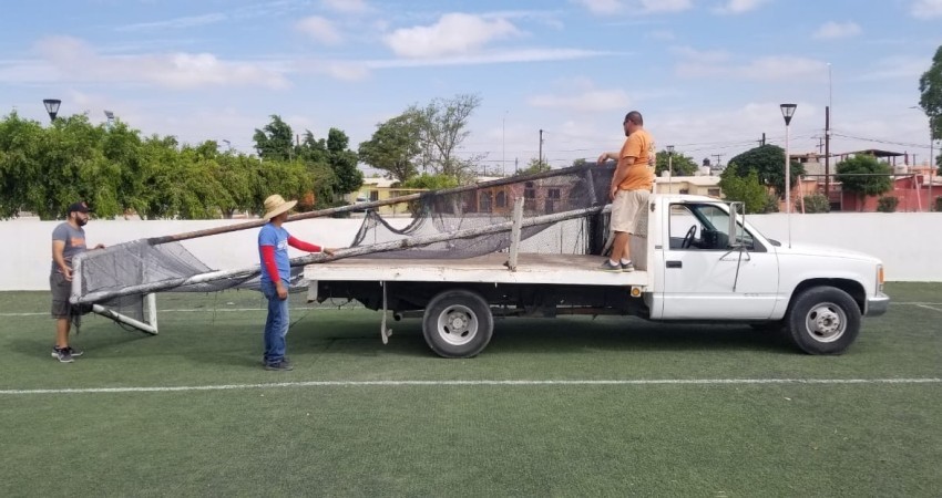 No atendieron la medida y les quitaron las porterías de los campos deportivos