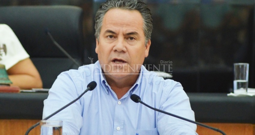 Arremete Ramiro Ruiz contra Mendoza Davis, “Está en contra de las mujeres y los cabeños”